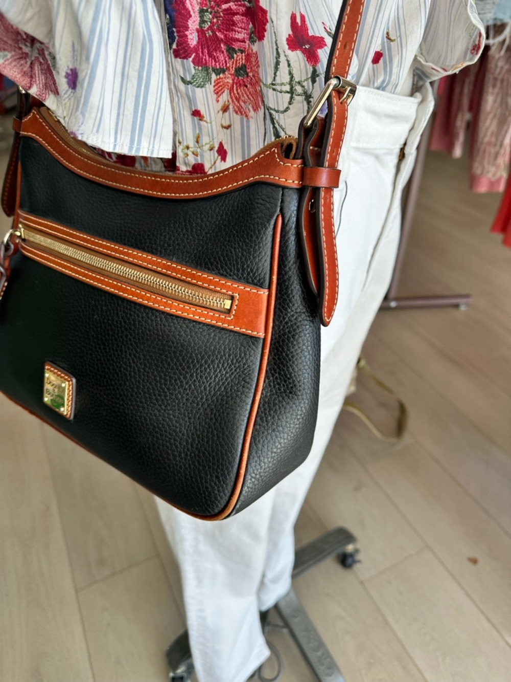 Dooney & Bourke Pebble Grain Piper Crossbody Black Tan Leather Bag - Picture 6 of 9